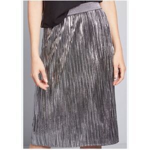 ModCloth Fold Accountable Pleated Midi Skirt in metal xs